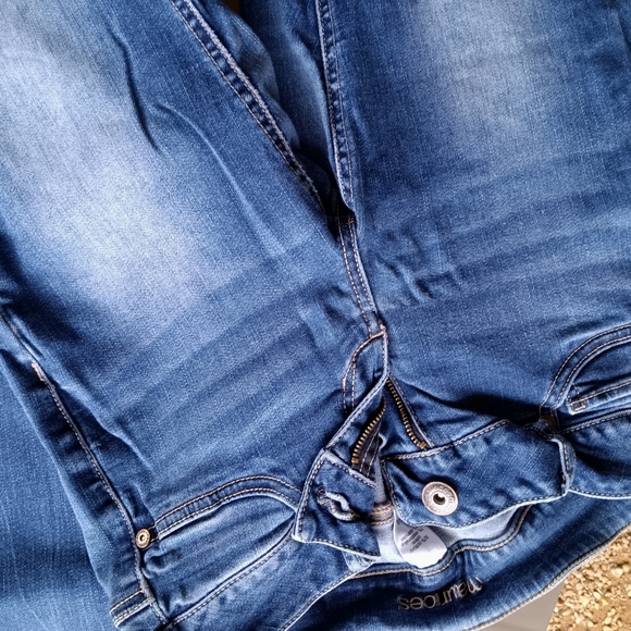 Maurice's skinny jeans - Picture 2 of 3